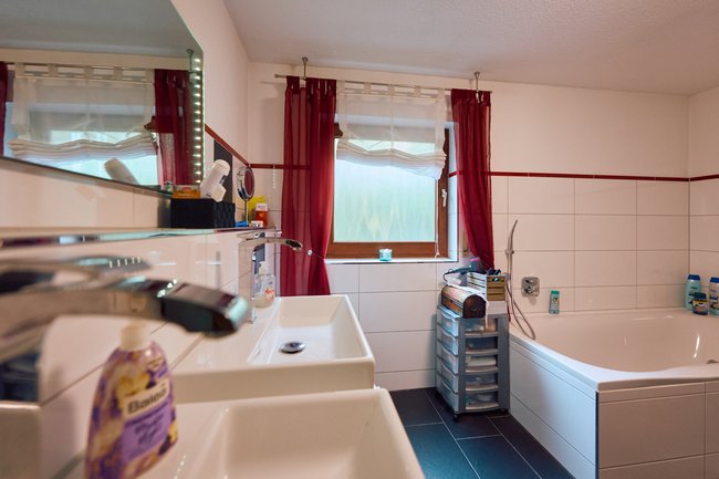 Hauptwohnung, Badezimmer Hauptwohnung, Badezimmer