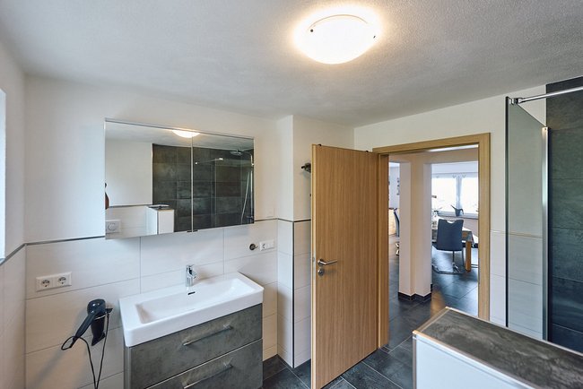 Erdgeschoss, Badezimmer