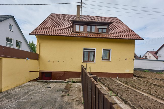 Objektansicht mit Garten und Freisitz Objektansicht mit Garten und Freisitz