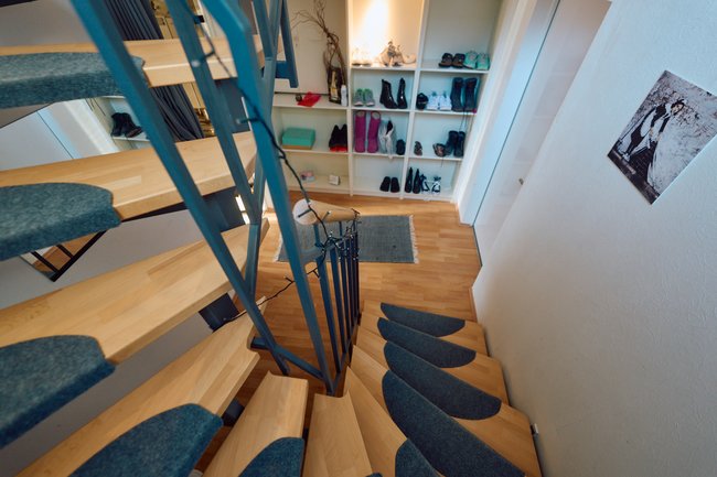 Treppe ins Untergeschoss Treppe ins Untergeschoss
