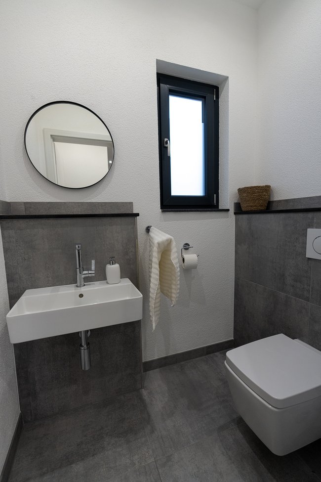 Erdgeschoss Gäste-WC Erdgeschoss Gäste-WC