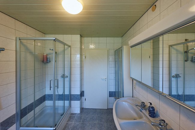 Erdgeschoss, Badezimmer Erdgeschoss, Badezimmer