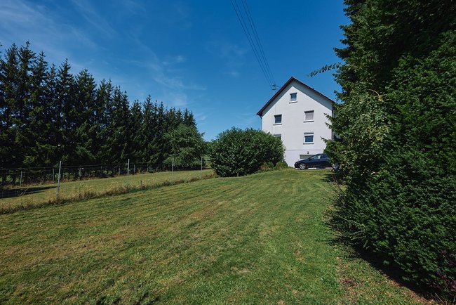 Objektansicht mit Garten / Grundstücken Objektansicht mit Garten / Grundstücken