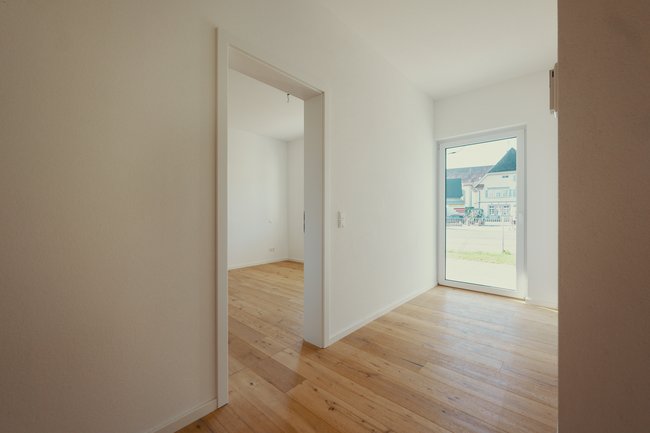 Flur mit Blick ins Schlafzimmer