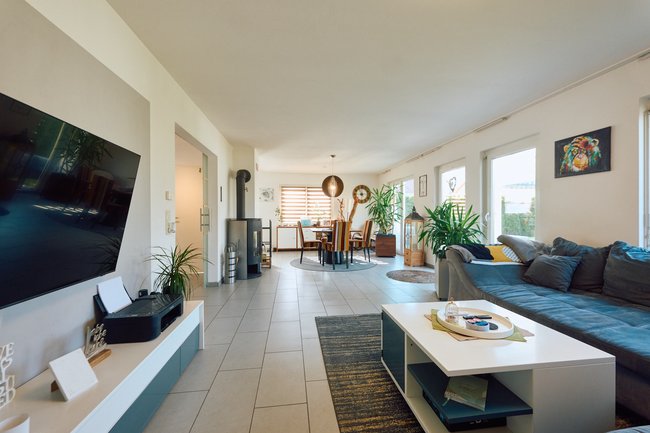 Erdgeschoss, Wohnzimmer mit Blick zum Essbereich Erdgeschoss, Wohnzimmer mit Blick zum Essbereich
