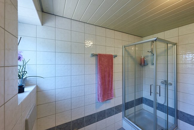 Erdgeschoss, Badezimmer Erdgeschoss, Badezimmer