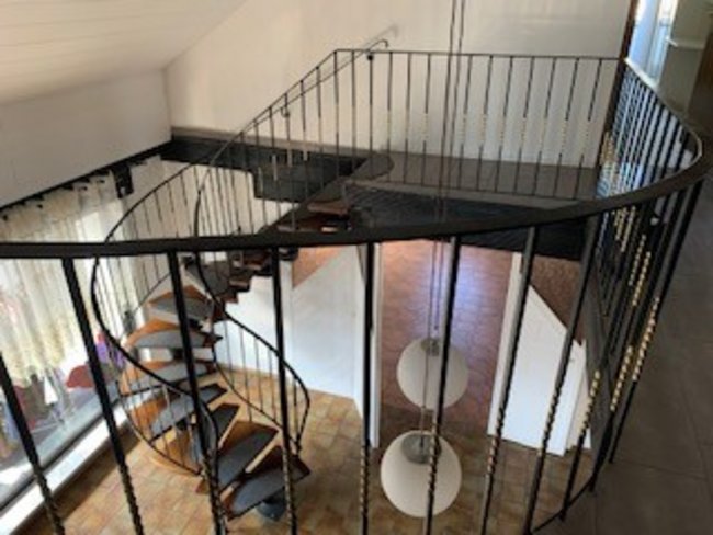 Wendeltreppe im Ess- Wohnzimmer