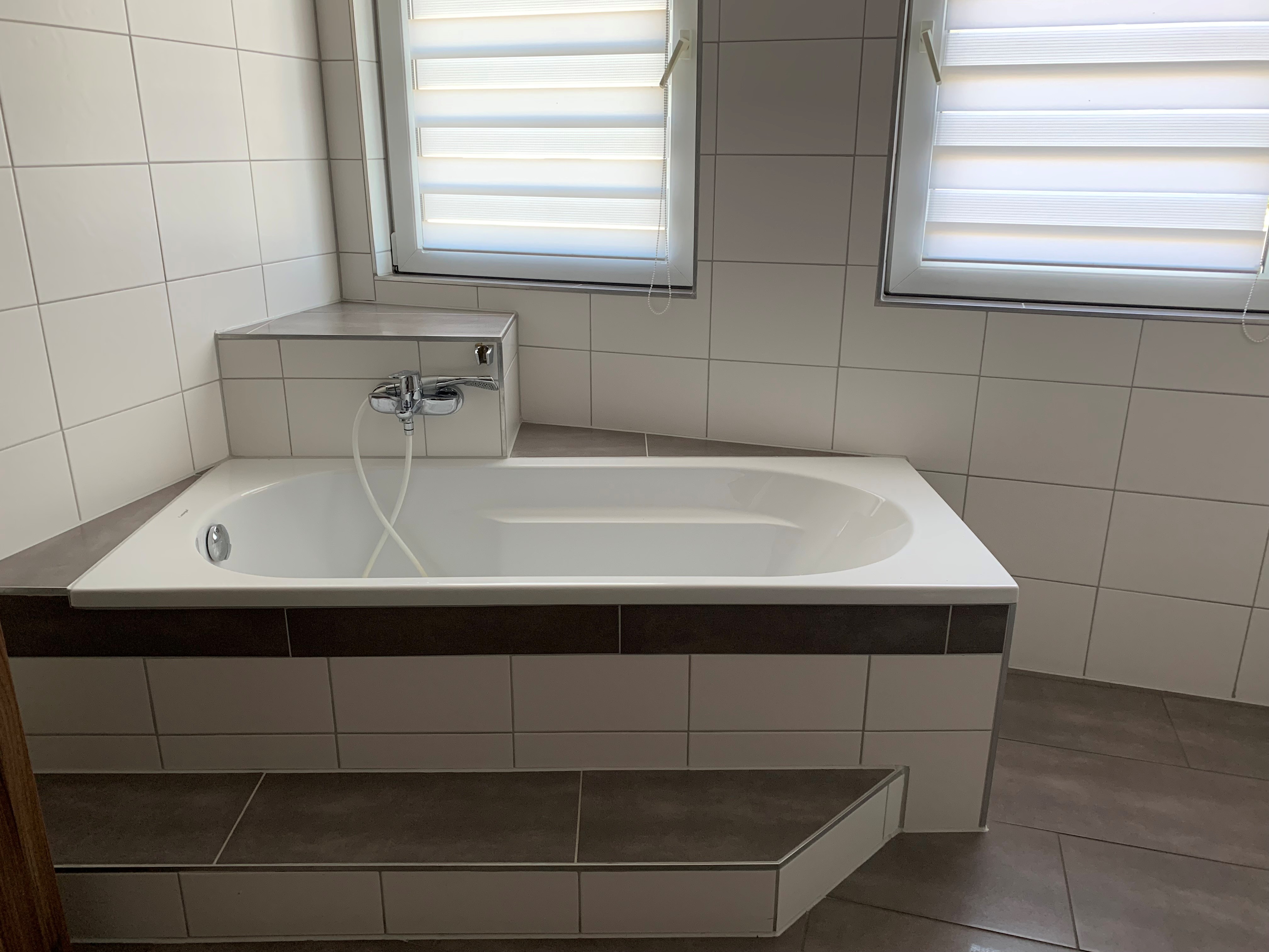 Bad mit Badewanne